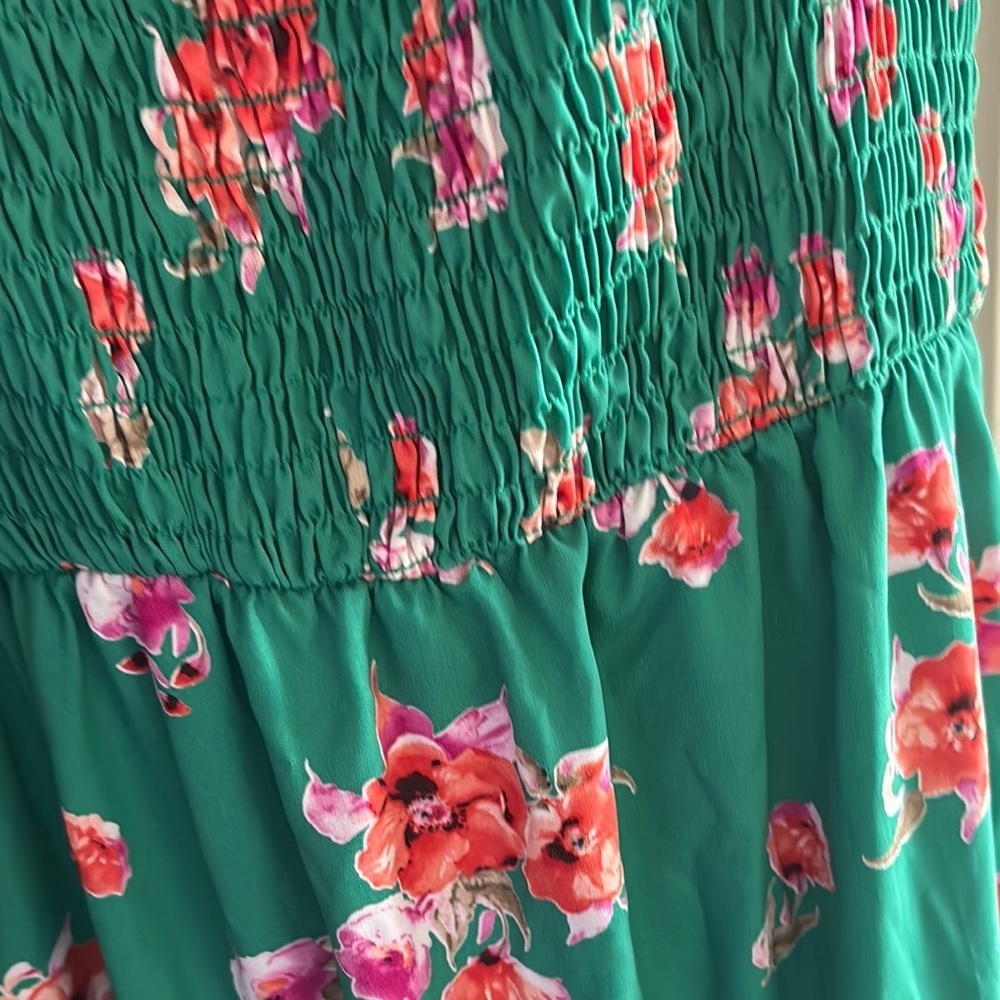 Emerald Green and Pink Floral Dress - Picture 3 of 3